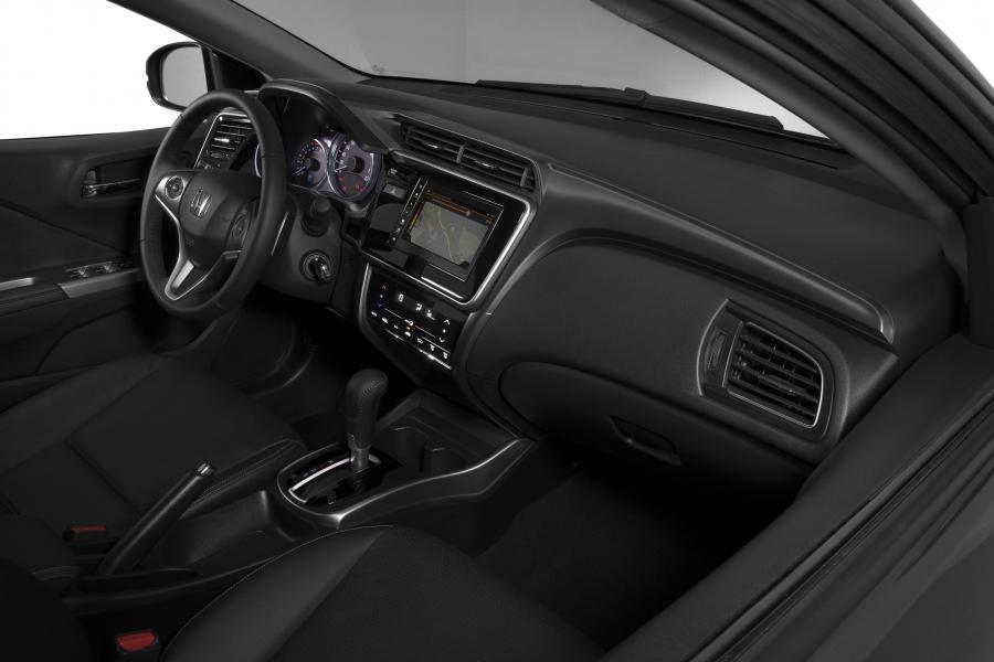Интерьер Honda City 2018 года  (LA) (фото 2 из 11)
